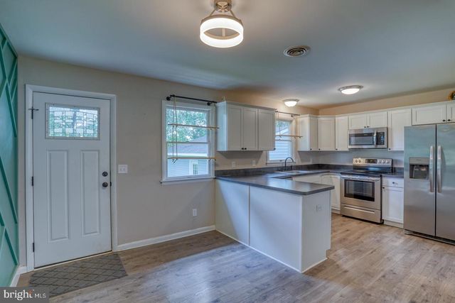 3608 W DENNEYS RD, Dover, DE 19904