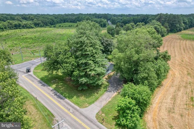 3608 W DENNEYS RD, Dover, DE 19904