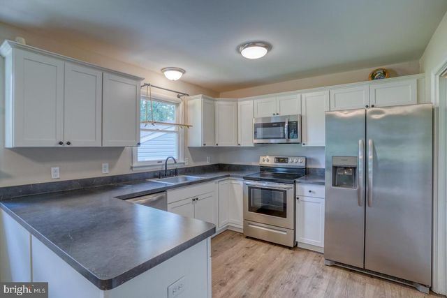 3608 W DENNEYS RD, Dover, DE 19904