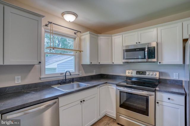 3608 W DENNEYS RD, Dover, DE 19904