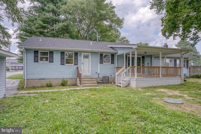 3608 W DENNEYS RD, Dover, DE 19904