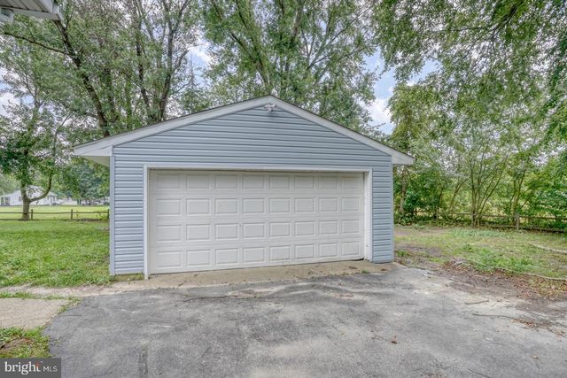 3608 W DENNEYS RD, Dover, DE 19904