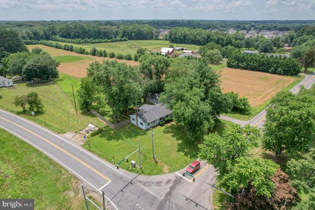 3608 W DENNEYS RD, Dover, DE 19904