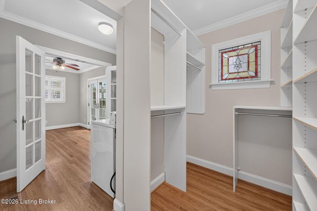 212 Clover Ln, Louisville, KY 40207