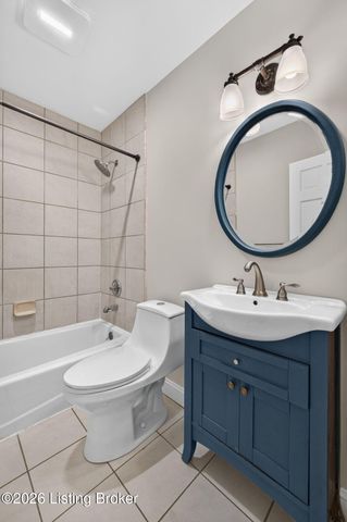 212 Clover Ln, Louisville, KY 40207