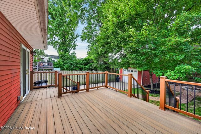 212 Clover Ln, Louisville, KY 40207