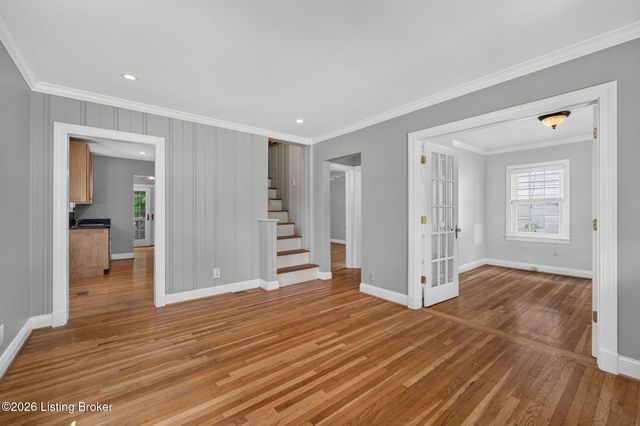 212 Clover Ln, Louisville, KY 40207