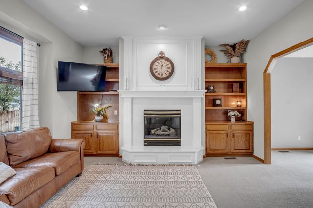 9 Flanigan Ct, Augusta, KS 67010