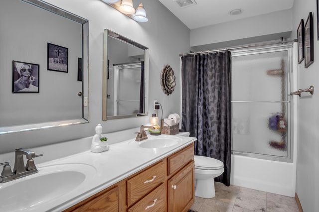 9 Flanigan Ct, Augusta, KS 67010