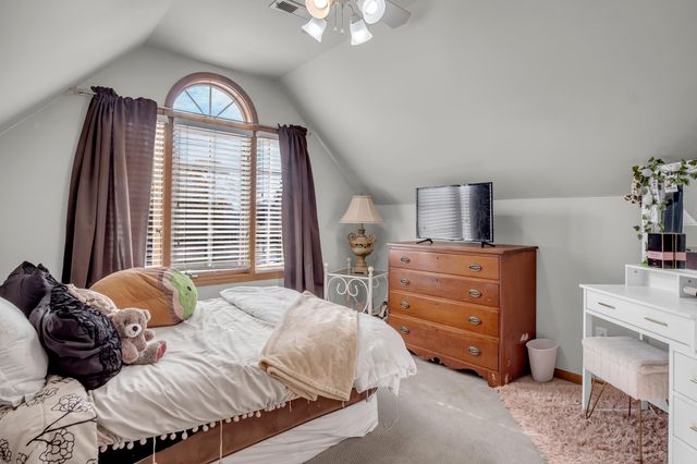 9 Flanigan Ct, Augusta, KS 67010