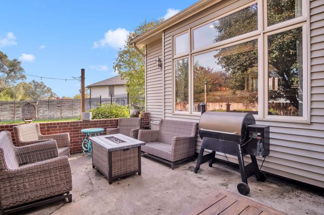 9 Flanigan Ct, Augusta, KS 67010