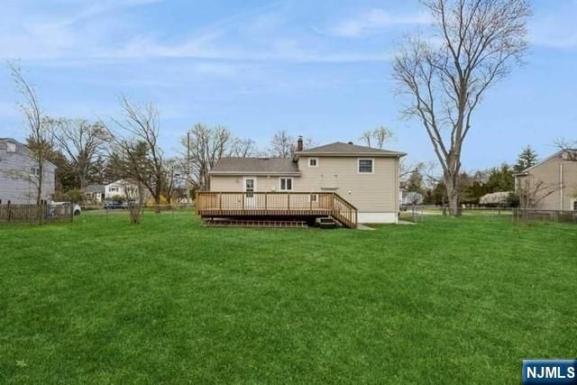23 Asmus Road, Closter, NJ 07624