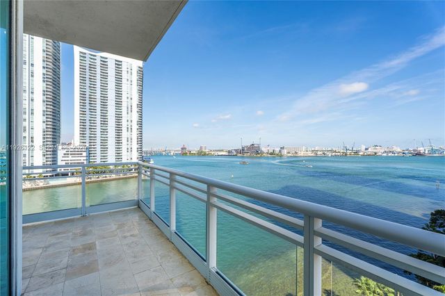 900 Brickell Key Blvd 803, Miami, FL 33131