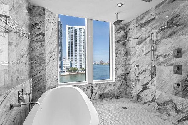 900 Brickell Key Blvd 803, Miami, FL 33131