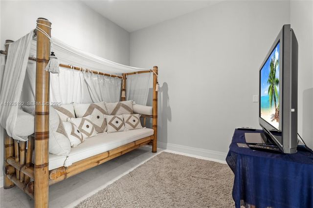 900 Brickell Key Blvd 803, Miami, FL 33131