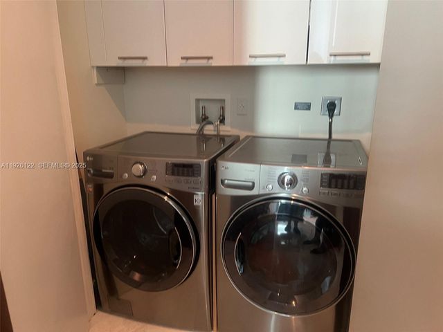 900 Brickell Key Blvd 803, Miami, FL 33131