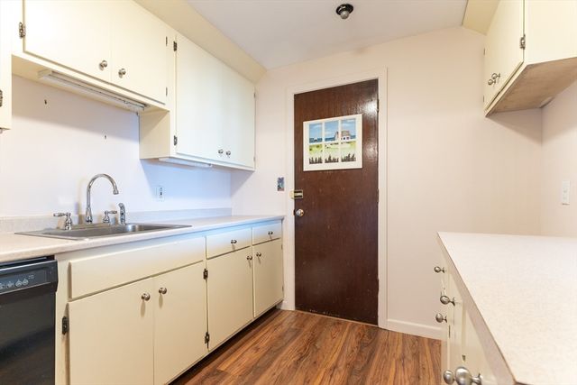 273 West Main St B12, Marlborough, MA 01752