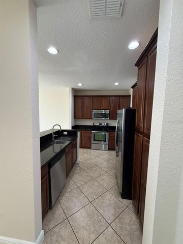 8057 PRESTBURY DRIVE, Orlando, FL 32832