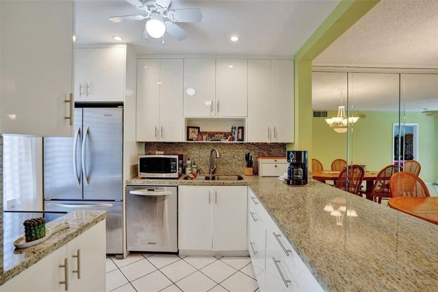1461 S Ocean Blvd Apt 303, Pompano Beach, FL 33062