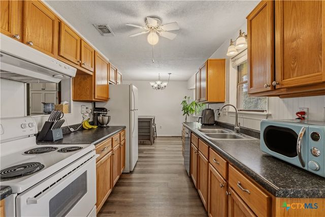 918 Marilyn Drive, Copperas Cove, TX 76522