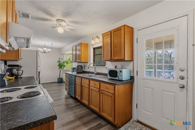 918 Marilyn Drive, Copperas Cove, TX 76522