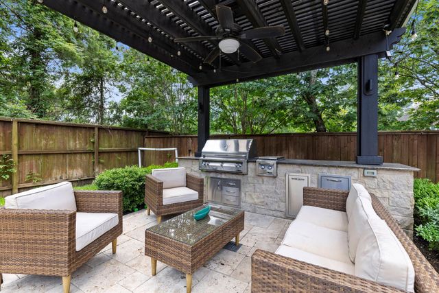 130 S Arrow Canyon Circle, Spring, TX 77389