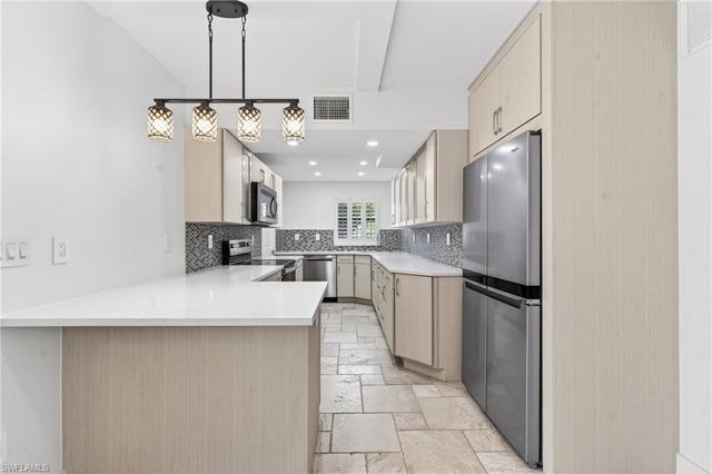 4092 Belair LN 1, Naples, FL 34103