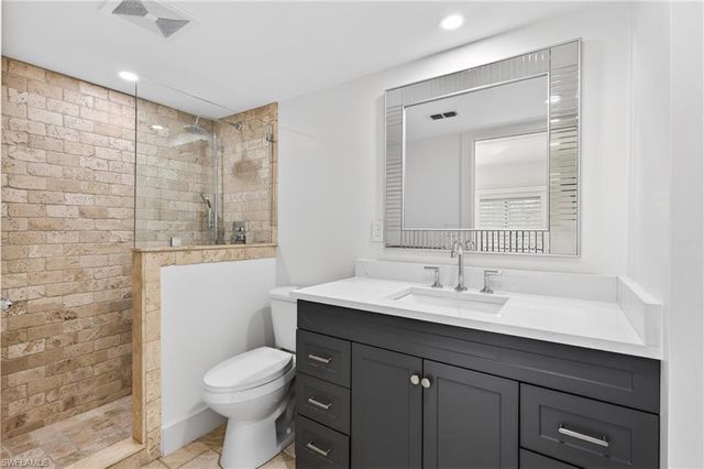 4092 Belair LN 1, Naples, FL 34103