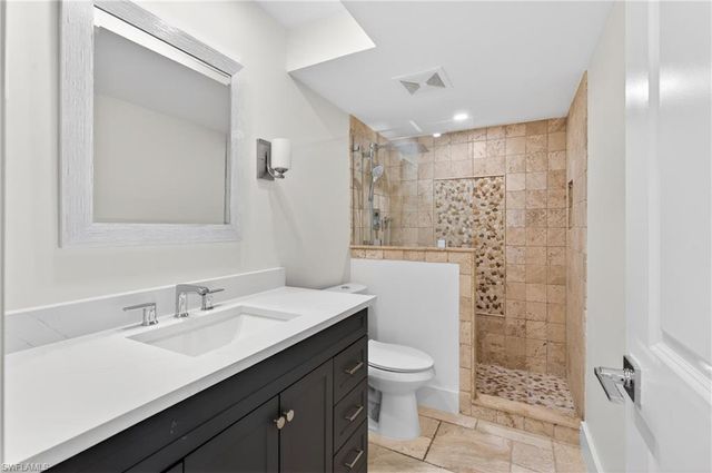 4092 Belair LN 1, Naples, FL 34103