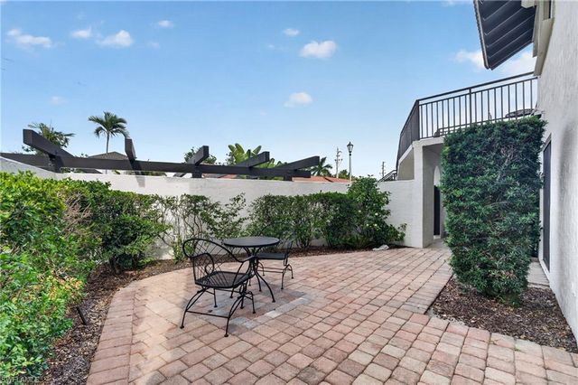4092 Belair LN 1, Naples, FL 34103