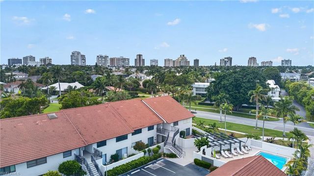 4092 Belair LN 1, Naples, FL 34103