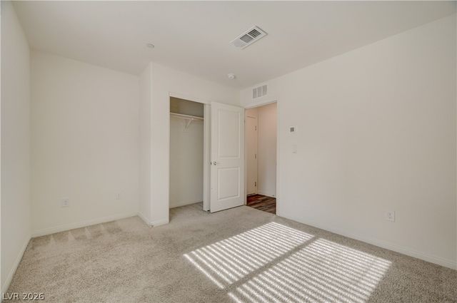 6944 Skyline Blue Street, North Las Vegas, NV 89086