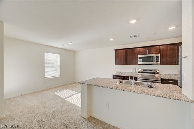 6944 Skyline Blue Street, North Las Vegas, NV 89086