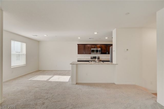 6944 Skyline Blue Street, North Las Vegas, NV 89086