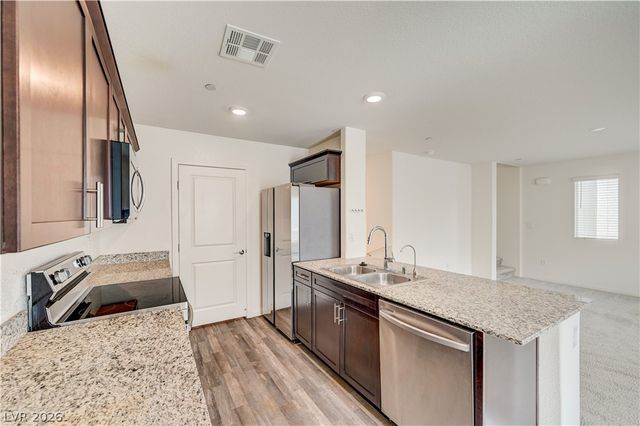 6944 Skyline Blue Street, North Las Vegas, NV 89086