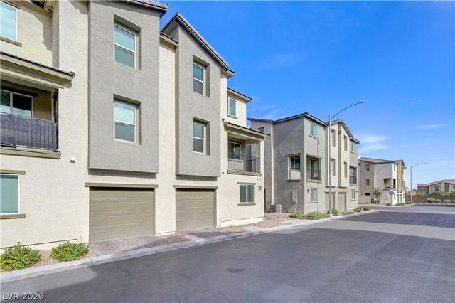 6944 Skyline Blue Street, North Las Vegas, NV 89086