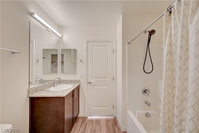 6944 Skyline Blue Street, North Las Vegas, NV 89086