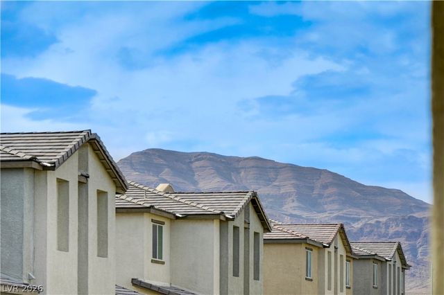6944 Skyline Blue Street, North Las Vegas, NV 89086