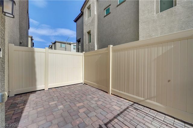 6944 Skyline Blue Street, North Las Vegas, NV 89086