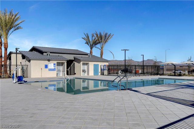 6944 Skyline Blue Street, North Las Vegas, NV 89086