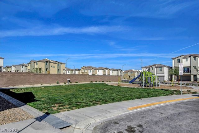 6944 Skyline Blue Street, North Las Vegas, NV 89086