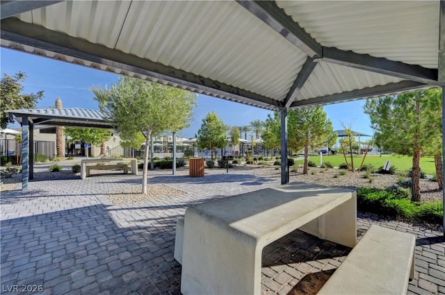 6944 Skyline Blue Street, North Las Vegas, NV 89086