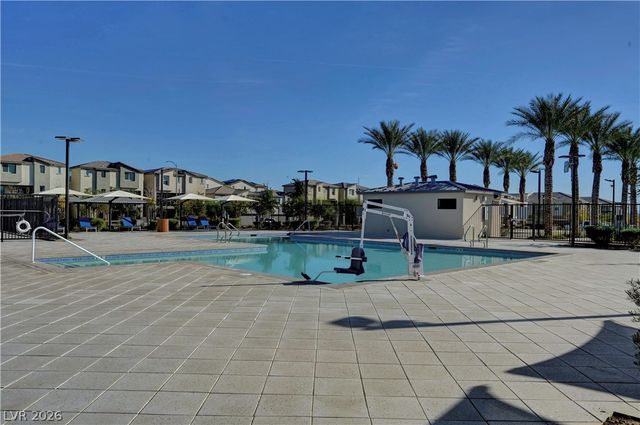 6944 Skyline Blue Street, North Las Vegas, NV 89086