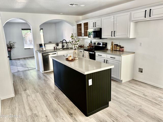 6312 W VILLA LINDA Drive, Glendale, AZ 85310