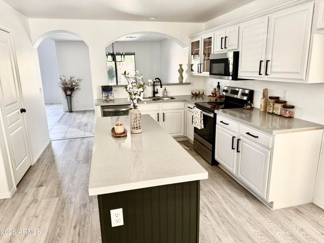 6312 W VILLA LINDA Drive, Glendale, AZ 85310