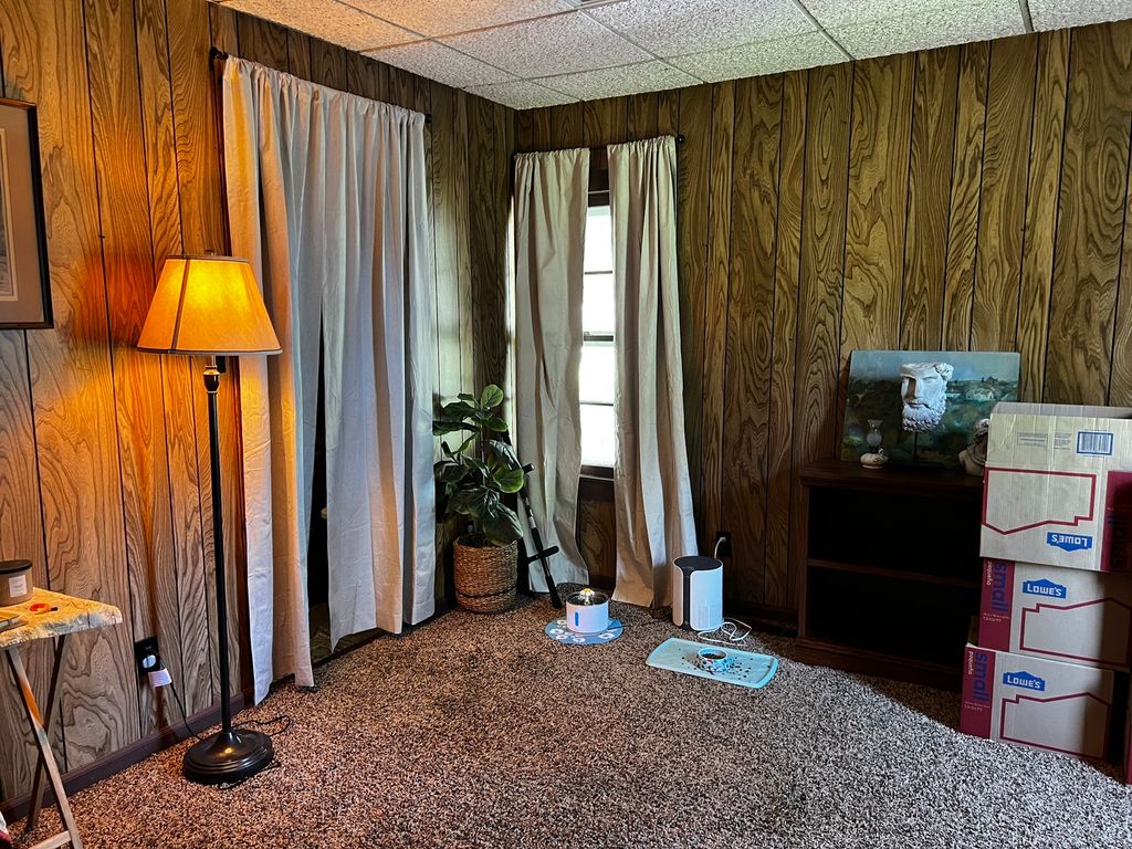 Image 13 of property listing at 1113 Bel Aire Drive, Mt Vernon, IL 62864