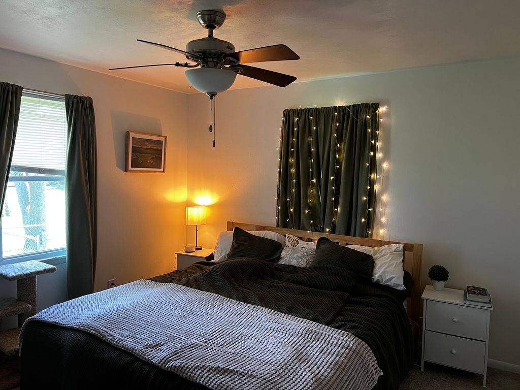 Image 14 of property listing at 1113 Bel Aire Drive, Mt Vernon, IL 62864