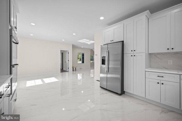 237 VARSITY AVE, Princeton, NJ 08540