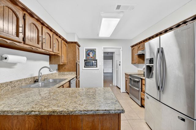 6905 Yorkston Street, Watauga, TX 76148