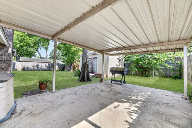 6905 Yorkston Street, Watauga, TX 76148